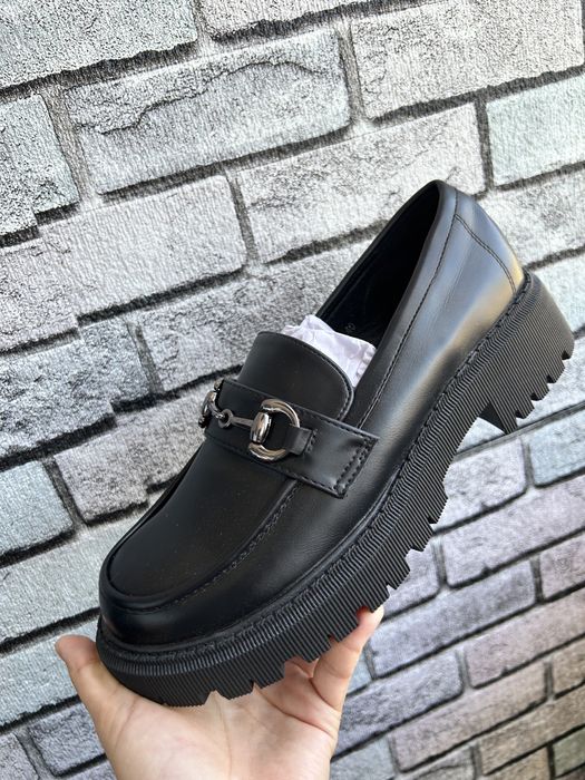 Продам новые лоферы