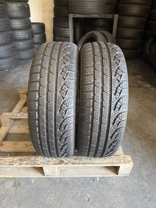 2 anvelope iarna 215/60/17 Hankook!