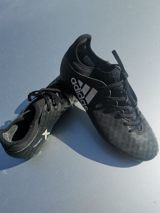 Papuci de fotbal adidas