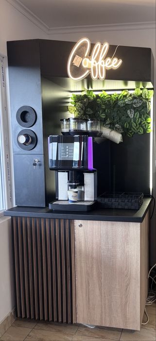 Automate de cafea + insulă + suport business complet