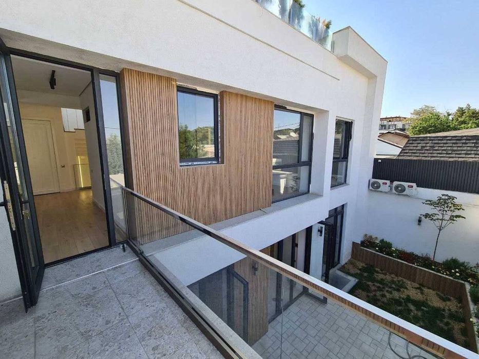 Евро дом Циалковский 2 сотки 4 уровня ,