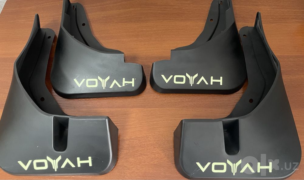 Voyah Free Брызговик