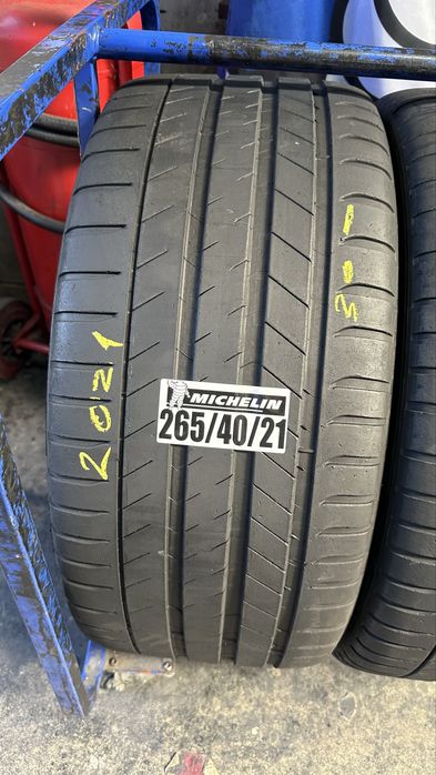 265/40/21 michelin