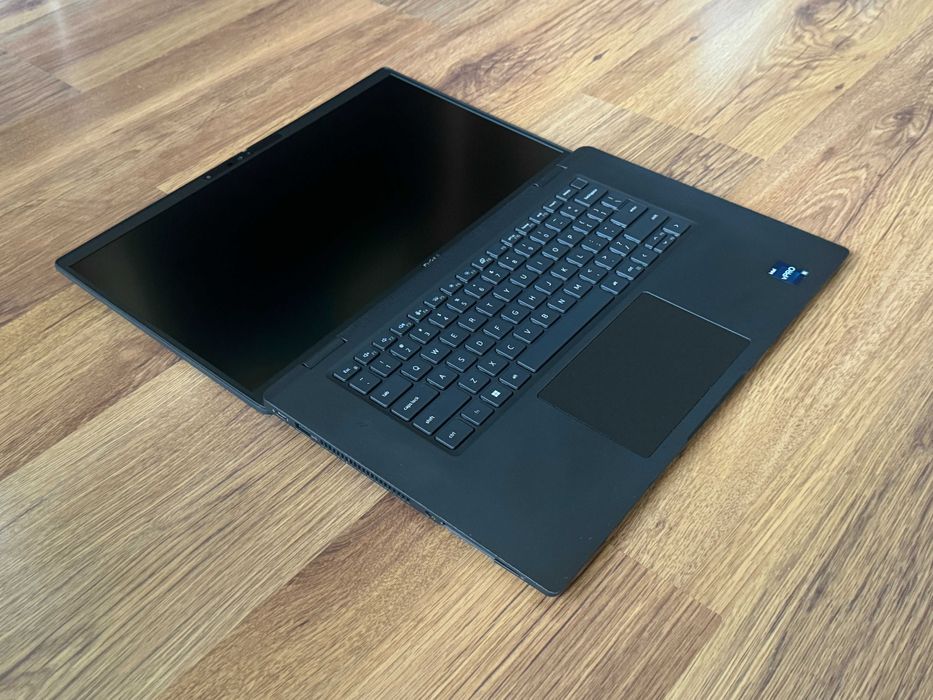 15.6' Full HD i5-1245u DELL Latitude 7530 16GB DDR4/256GB NVMe/Бат 8ч