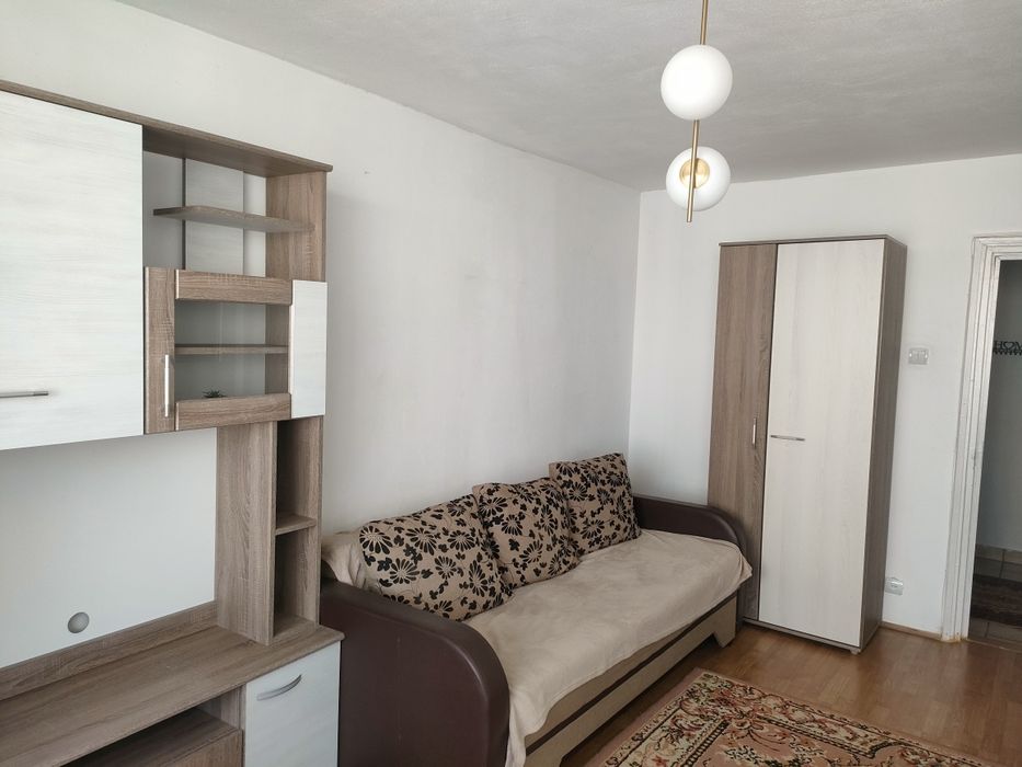 Proprietar închiriez apartament cu 2 camere decomandate, zona Rahovei