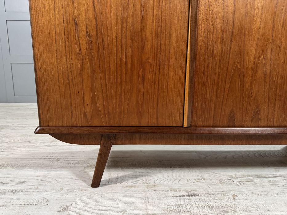 Винтидж  бюфет от средата на миналия век Д1116