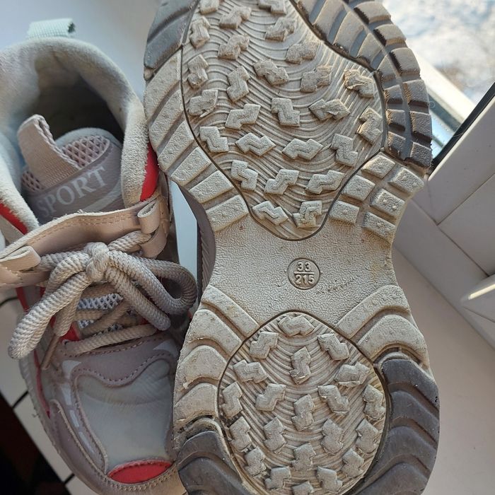 Детская обувь отдам