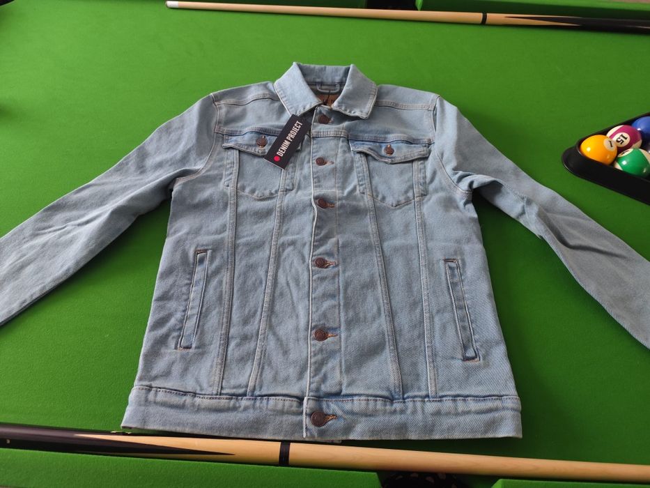 Vând geaca bărbați demin  Project