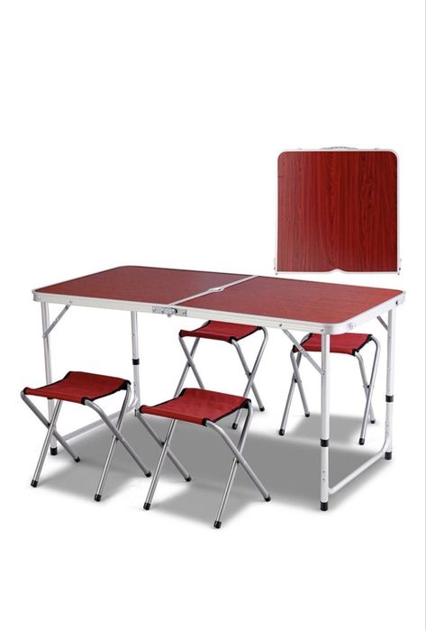 Стол со стульями