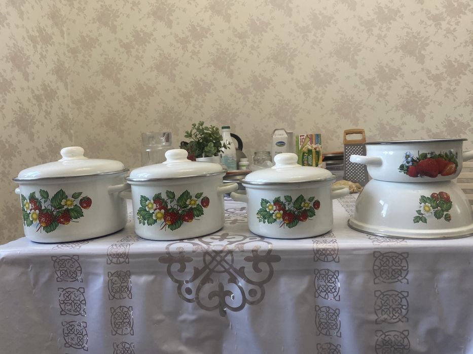 Кастрюли эмалированные