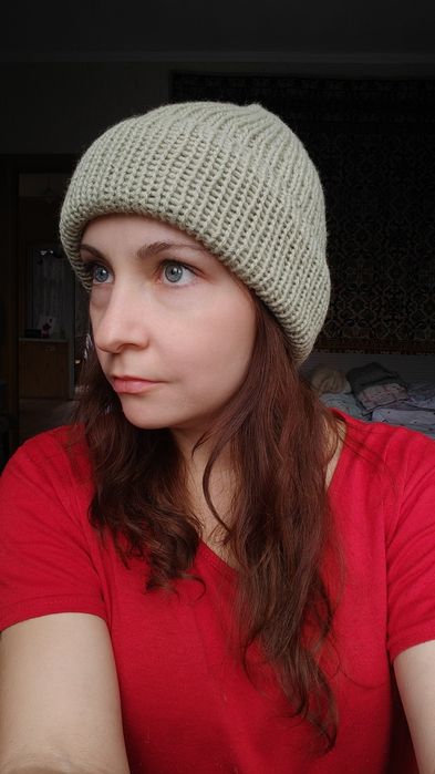 Вязаные двойные шапки