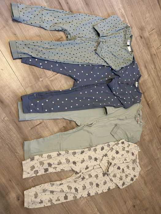 H&M, salopete/pijamale. Marimea 98. Pret 50 lei