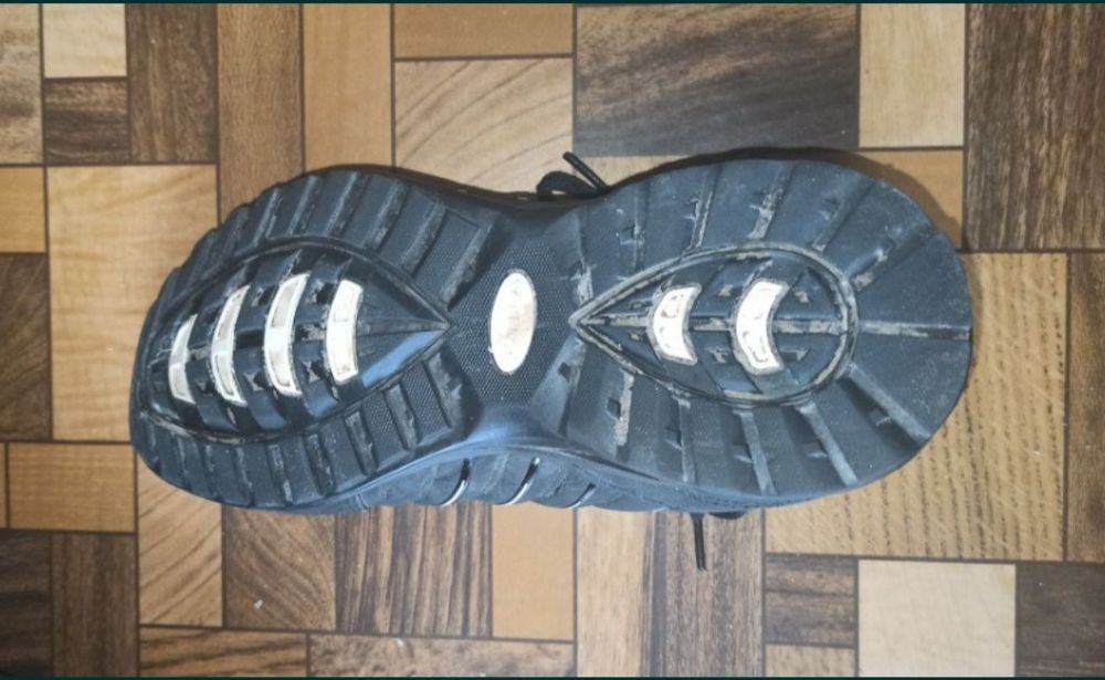 Женская обувь - кроссовки оригинал