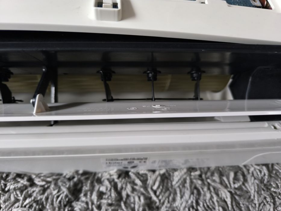 Климатик HAIER 12 INVERTOR .