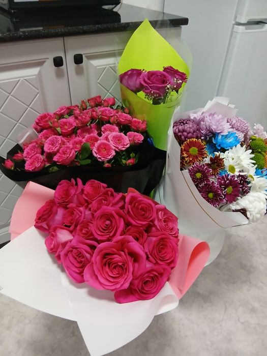 Свежие цветы.кустовые розы