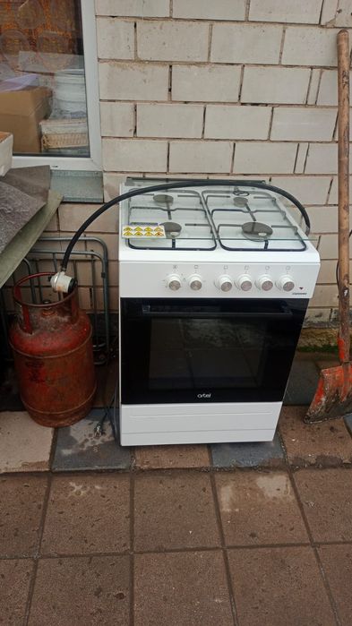 Газ плита новый 4 кампрли