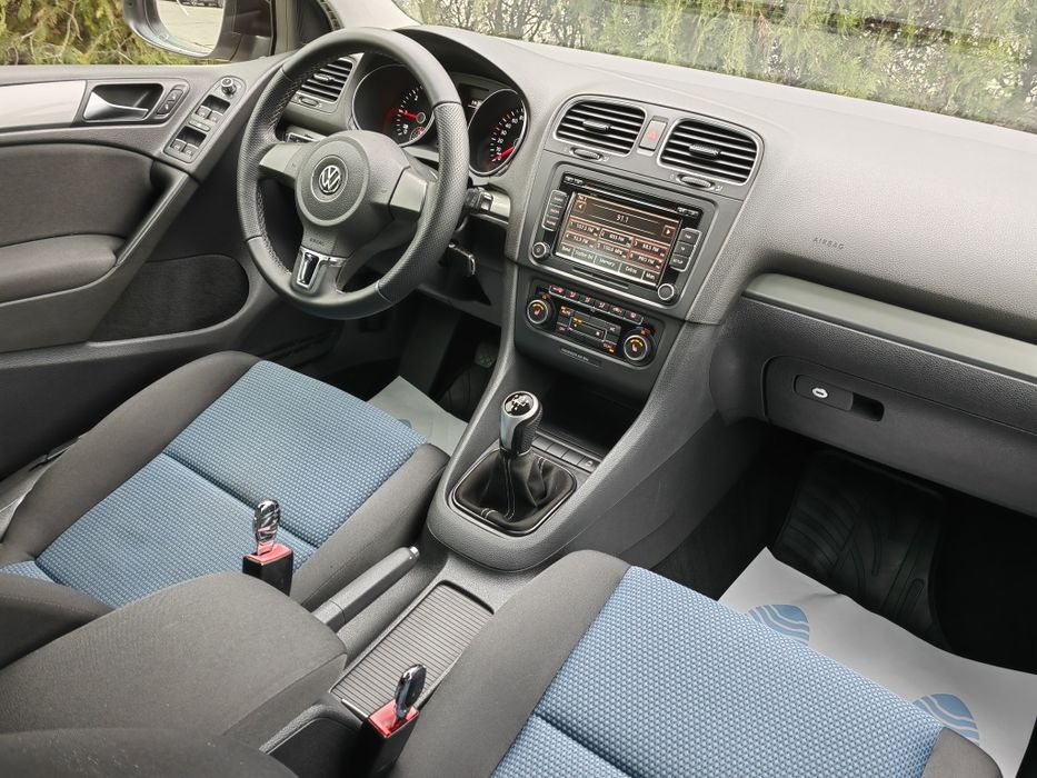 VW Golf VI / 1.6TDI 105CP / Pachet R-Line