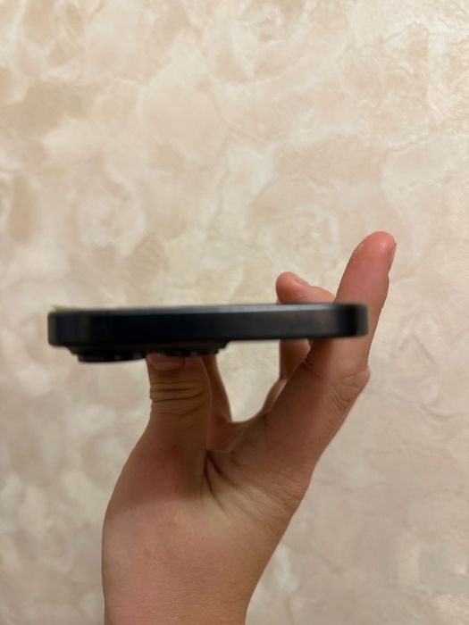 Продавам айфон 15 про макс без никаква щета ! Без кутия !