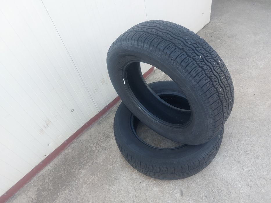 100 lei bucata! Doua anvelope de vara 225 65 17 Bridgestone