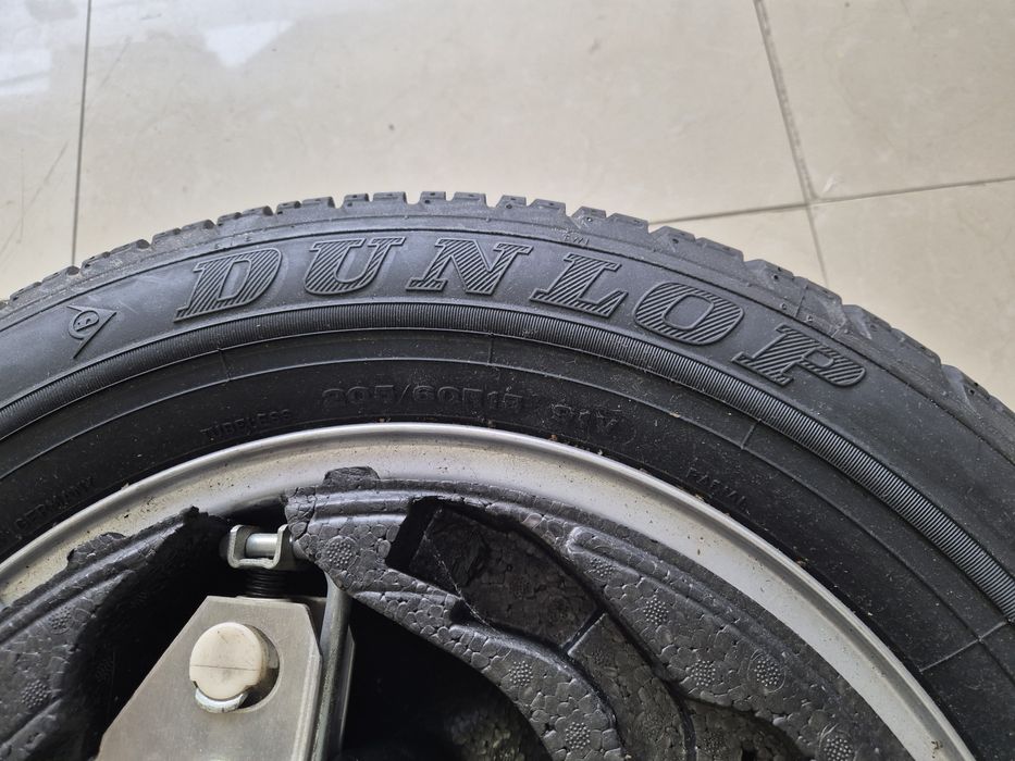 Резервна гума с джанта + крик