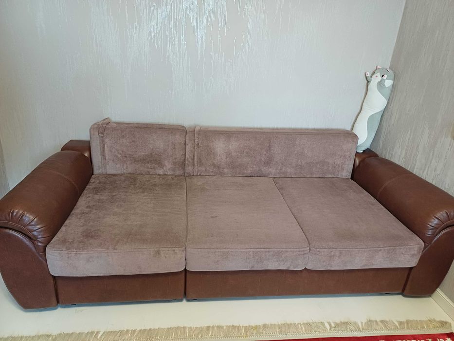 Продам диван 3х местный