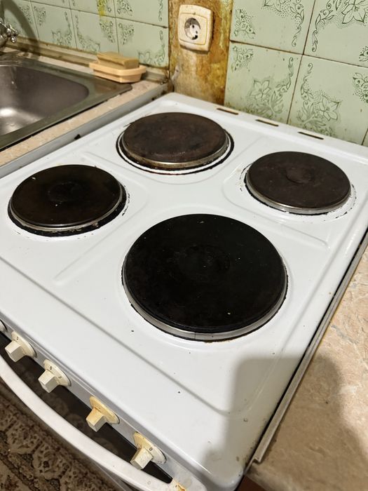 Продам электроплиту