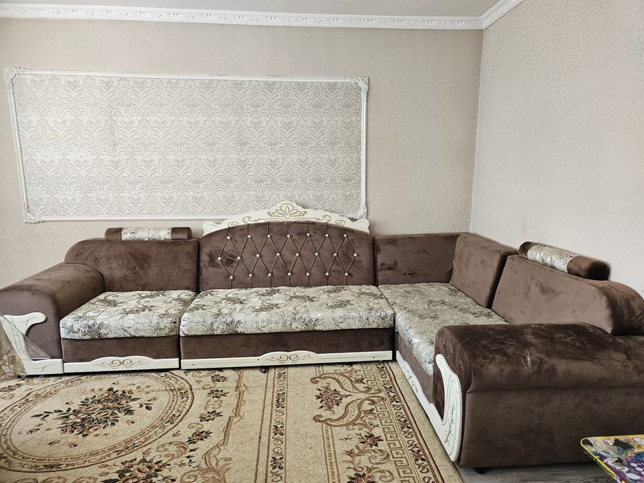 Диван для гостиной