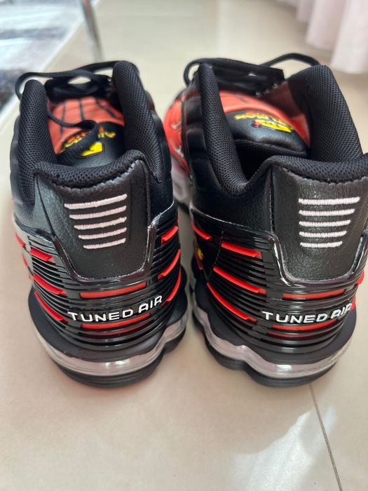 Маратонки air max plius