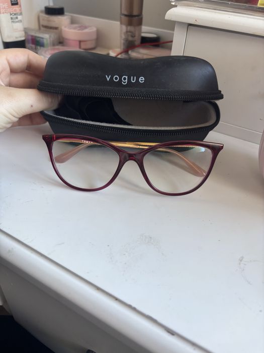 Ochelari de vedere Vogue, noi