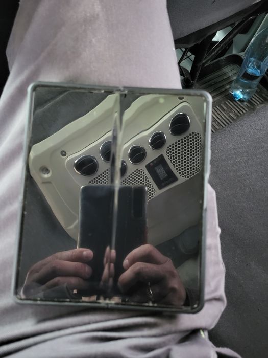 Продам Samsung Galaxy Z Fold 4