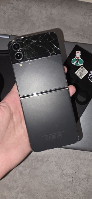 Samsung Galaxy Z Flip 4