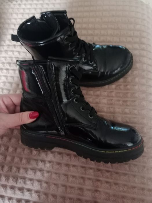 Продам ботинки на девочку!