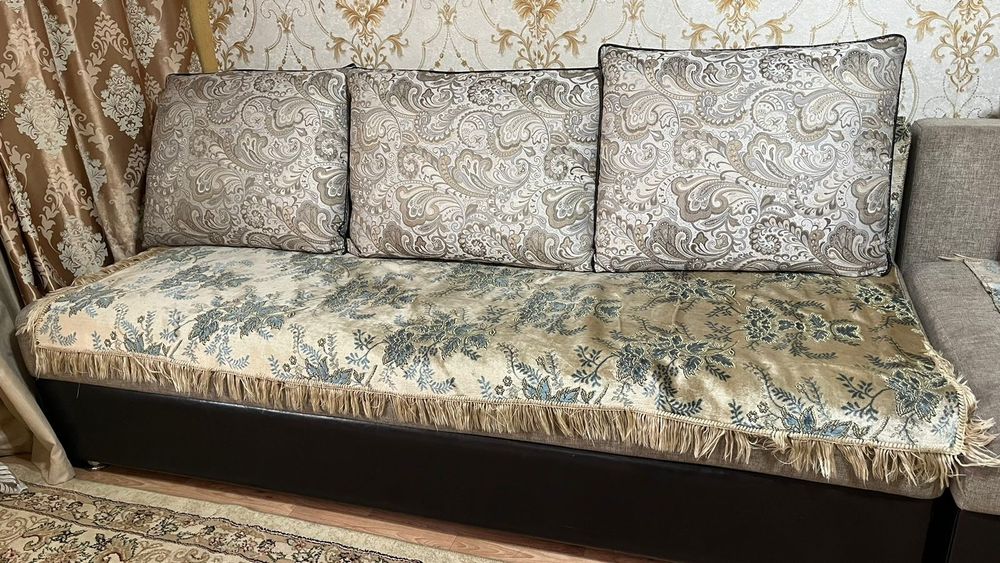 Диван угловой 120000тыс