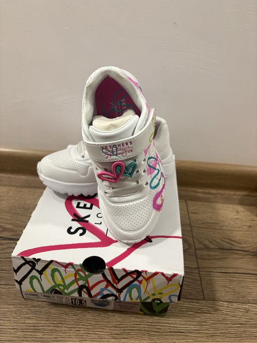 Adidas Skechers