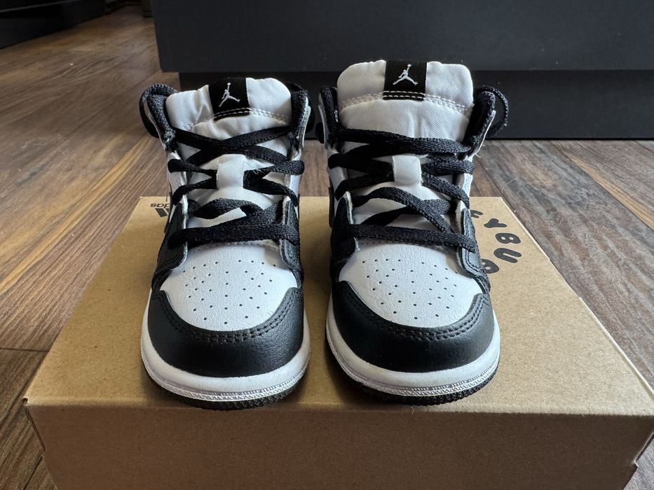 Детски обувки AirJordan 23.5