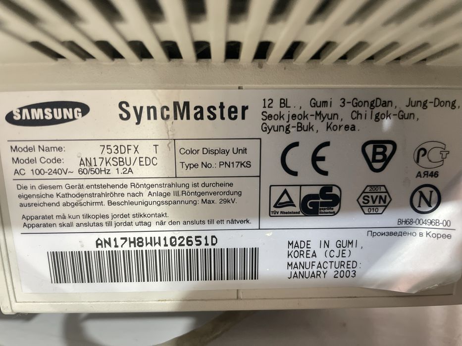 Asuss noutbook sotiladi sostoyaniya juda zor