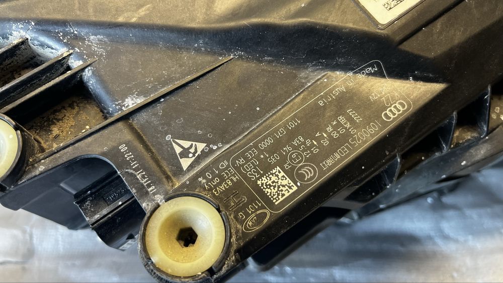 Audi Q3 F3 ляв фар