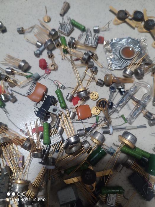 Радио детали платы микросхема