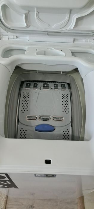 Mașina de spălat Electrolux cu încărcare verticală