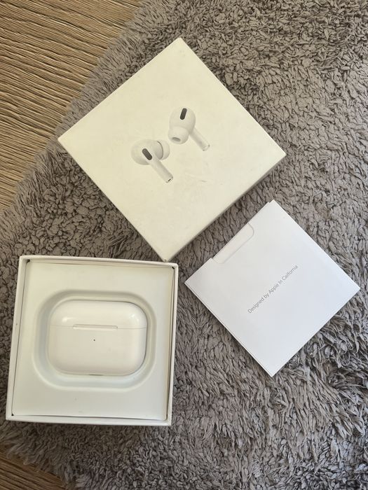 Air Pods Pro aproape noi