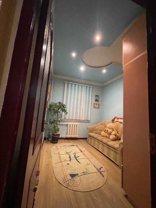 Продам квартиру 4 комнатную Феруза Эко базар №М284