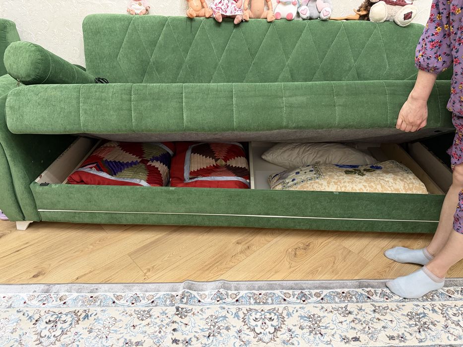 Диван и два кресла