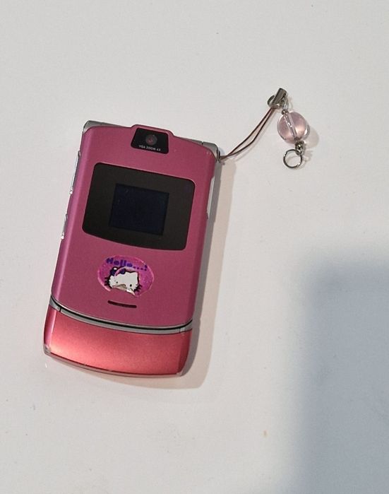 Telefon Motorola v3 cu încărcător original