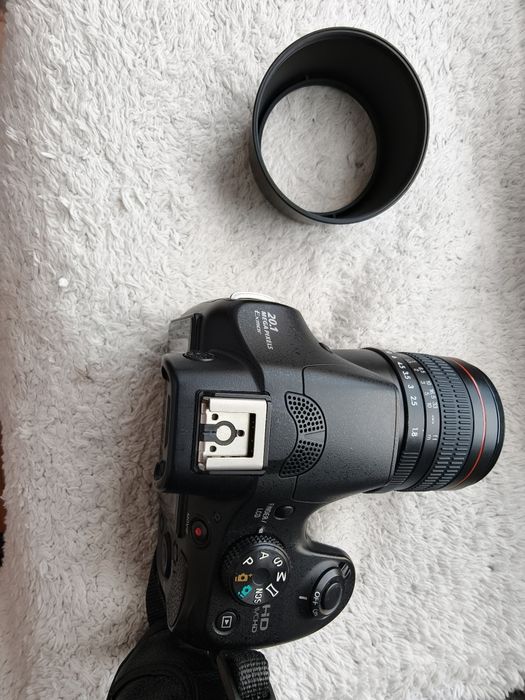 Безогледален Sony A3000 (20.1 MP) + 85mm F1.8