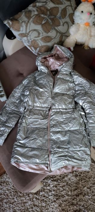 Пуховик46 р-р,шапка,кофта.