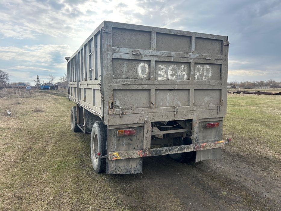 Продам бортовой прицеп 6.20 камаз