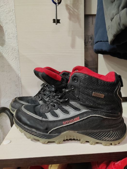 Ботинки зимние 35р