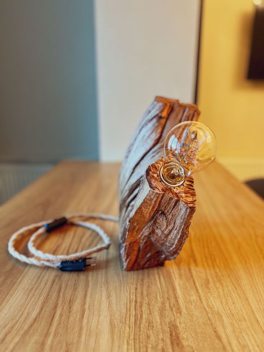Lampa Artizanala Lemn natural prelucrata manual