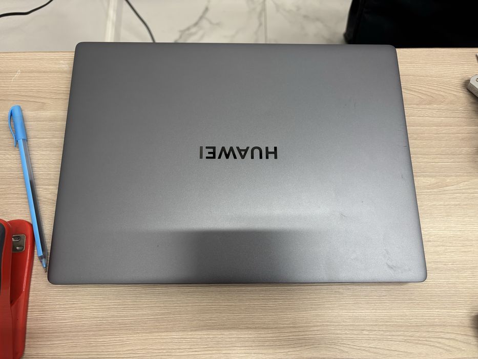 Huawei ноутбук..