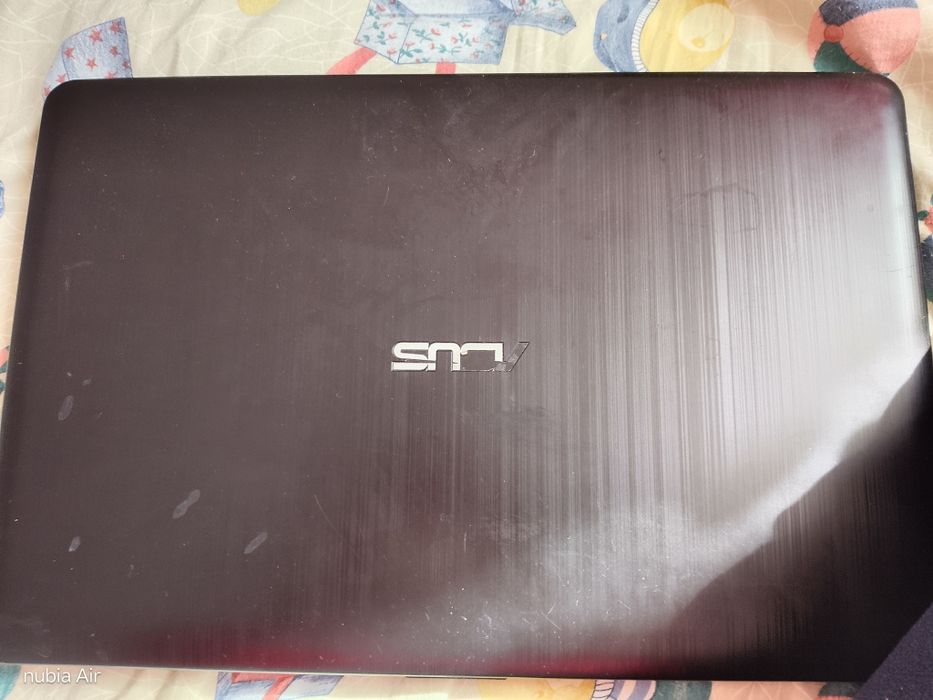 Laptop Asus Intel Celeron 1,1ghz 4gb ram 200gb HDD windows 10 pro ok